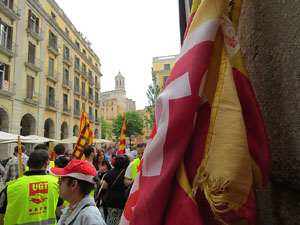 Manifestaci&oacute; de l'1 de maig pels carrers de Girona