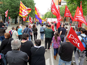 Manifestaci&oacute; de l'1 de maig pels carrers de Girona