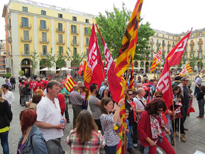 Manifestaci&oacute; de l'1 de maig pels carrers de Girona