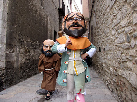 L'inici de la cercavila al carrer de la For&ccedil;a