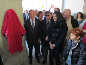 Inauguraci&oacute; d'un bust d'Agust&iacute; Riera i Pau, obra de Ci&oacute;  Abell&iacute; a la Diputaci&oacute; de Girona