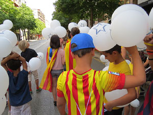 Jornades Catalunya, llibertat i dignitat. Macroestelada pels carrers de Girona