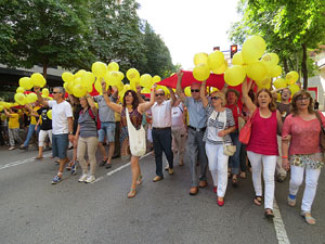 Jornades Catalunya, llibertat i dignitat. Macroestelada pels carrers de Girona
