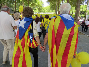 Jornades Catalunya, llibertat i dignitat. Macroestelada pels carrers de Girona