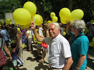 Jornades Catalunya, llibertat i dignitat. Macroestelada pels carrers de Girona