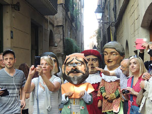 Far&agrave;ndula. 500 anys d'imatgeria festiva de Girona. Cercavila de cloenda