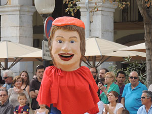 Far&agrave;ndula. 500 anys d'imatgeria festiva de Girona. Cercavila de cloenda