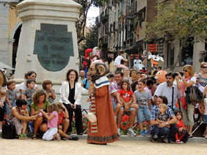Far&agrave;ndula. 500 anys d'imatgeria festiva de Girona. Cercavila de cloenda