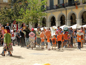 Far&agrave;ndula. 500 anys d'imatgeria festiva de Girona. Cercavila de cloenda