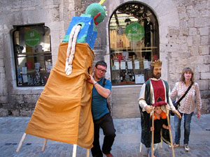 Far&agrave;ndula. 500 anys d'imatgeria festiva de Girona. Cercavila de cloenda