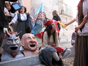 Far&agrave;ndula. 500 anys d'imatgeria festiva de Girona. Cercavila de cloenda