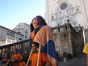 Far&agrave;ndula. 500 anys d'imatgeria festiva de Girona. Cercavila de cloenda