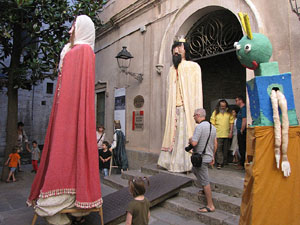 Far&agrave;ndula. 500 anys d'imatgeria festiva de Girona. Cercavila de cloenda