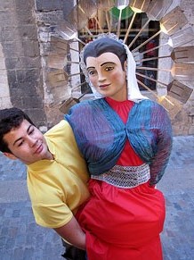 Far&agrave;ndula. 500 anys d'imatgeria festiva de Girona. Cercavila de cloenda