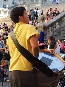 Far&agrave;ndula. 500 anys d'imatgeria festiva de Girona. Cercavila de cloenda