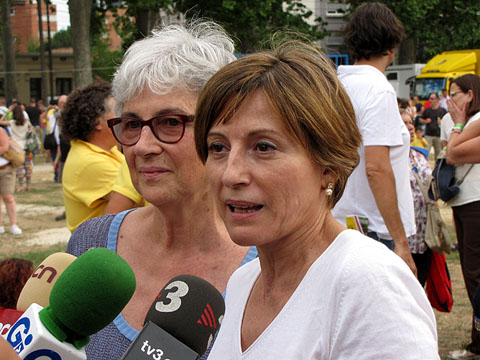 Muriel Casals i Carme Forcadell, durant l'acte