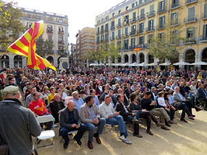 Crida a la participaci&oacute; per al 9N a la pla&ccedil;a de la Independ&egrave;ncia