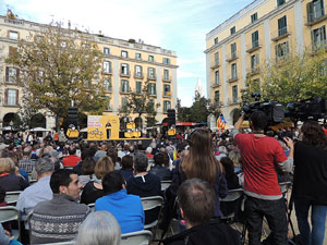 Crida a la participaci&oacute; per al 9N a la pla&ccedil;a de la Independ&egrave;ncia