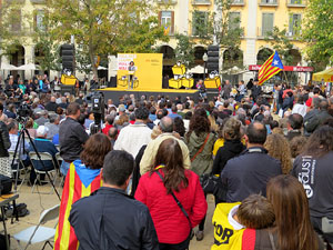 Crida a la participaci&oacute; per al 9N a la pla&ccedil;a de la Independ&egrave;ncia