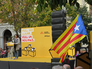 Crida a la participaci&oacute; per al 9N a la pla&ccedil;a de la Independ&egrave;ncia