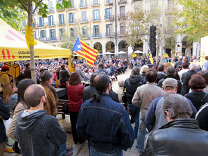 Crida a la participaci&oacute; per al 9N a la pla&ccedil;a de la Independ&egrave;ncia