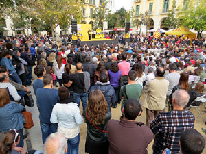 Crida a la participaci&oacute; per al 9N a la pla&ccedil;a de la Independ&egrave;ncia