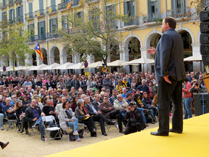 Crida a la participaci&oacute; per al 9N a la pla&ccedil;a de la Independ&egrave;ncia