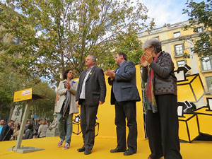 Crida a la participaci&oacute; per al 9N a la pla&ccedil;a de la Independ&egrave;ncia