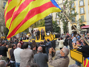 Crida a la participaci&oacute; per al 9N a la pla&ccedil;a de la Independ&egrave;ncia