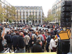 Crida a la participaci&oacute; per al 9N a la pla&ccedil;a de la Independ&egrave;ncia