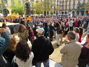 Crida a la participaci&oacute; per al 9N a la pla&ccedil;a de la Independ&egrave;ncia