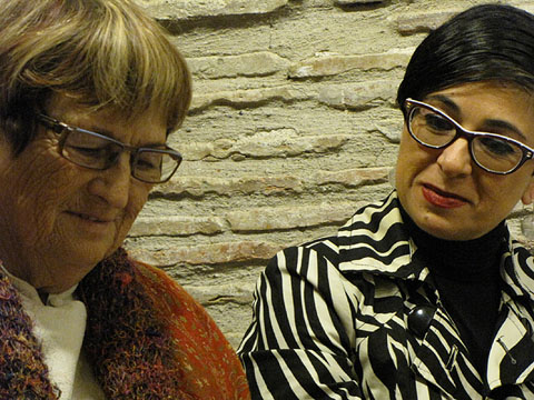 Dolors Bramon i S&iacute;lvia Planas, durant la presentaci&oacute; del llibre