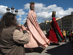 Enlla&ccedil;ats per la Llengua. La cercavila