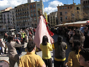 Enlla&ccedil;ats per la Llengua. La cercavila