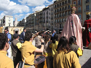 Enlla&ccedil;ats per la Llengua. La cercavila