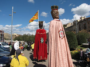 Enlla&ccedil;ats per la Llengua. La cercavila