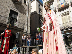 Enlla&ccedil;ats per la Llengua. La pla&ccedil;a del Vi