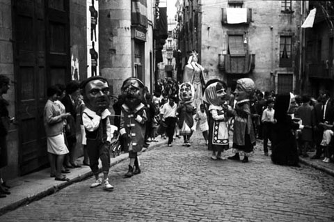 Process&oacute; de Corpus a la placeta del Correu Vell, 1966-1968