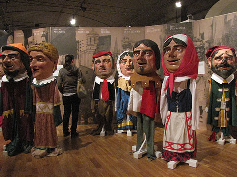 Un dels muntatges de l'exposici&oacute; despr&egrave;s de la inauguraci&oacute;