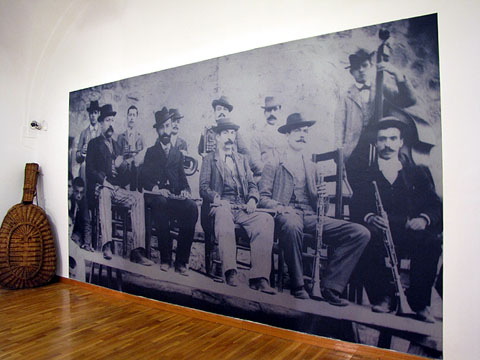 Exposici&oacute; Girona i la sardana