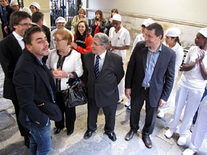 Homenatge als germans Roca del Celler de Can Roca. Arribada a la pla&ccedil;a del Vi