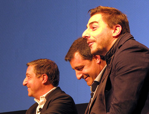 Els germans Roca durant l'homenatge i felicitaci&oacute; al Teatre Municipal