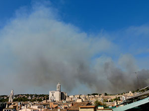 Incendi forestal darrere Les Pedreres