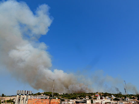 Incendi forestal darrere Les Pedreres