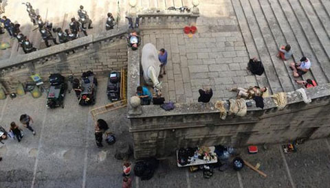 Rodatge a les escales de la Catedral amb ex&egrave;rcits de Tyrell i Sparrows