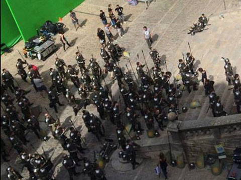 Rodatge a les escales de la Catedral amb ex&egrave;rcits de Tyrell i Sparrows