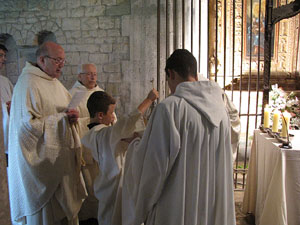 Festa de la Mare de D&eacute;u de Gr&agrave;cia i de Bell-ull als claustres de la Catedral de Girona