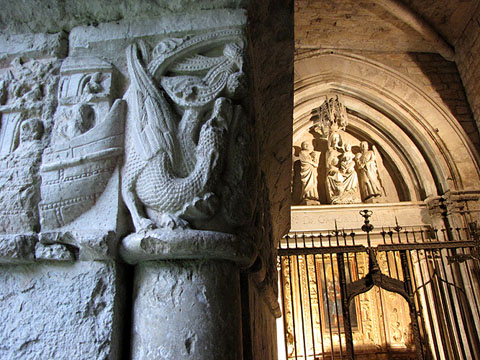 Capitell del claustre i capella de la Mare de D&eacute;u de Gr&agrave; i de Bell-Ull