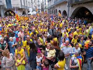 Concentraci&oacute; pel 9N a la pla&ccedil;a del Vi