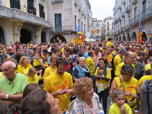 Concentraci&oacute; pel 9N a la pla&ccedil;a del Vi